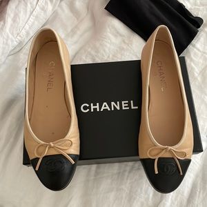 Chanel cap toe flats size 39.5
